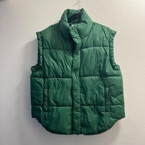 AE oversized puffer vest